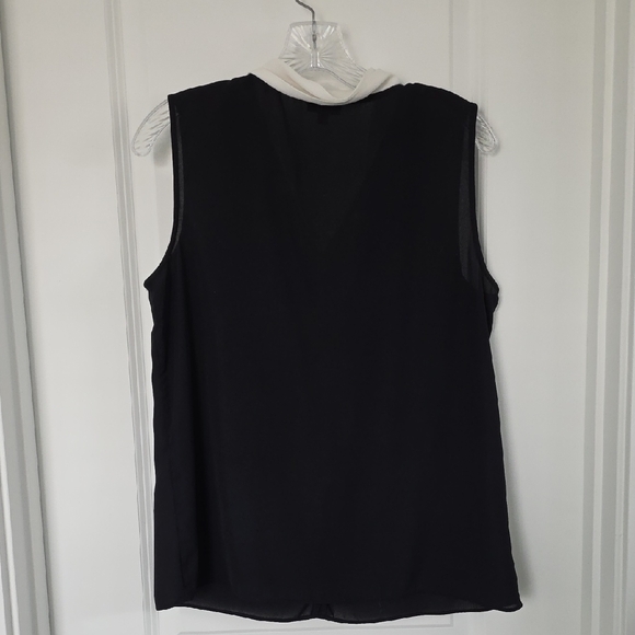 Talbots Black Sleeveless Blouse with White Trim - Picture 3 of 4